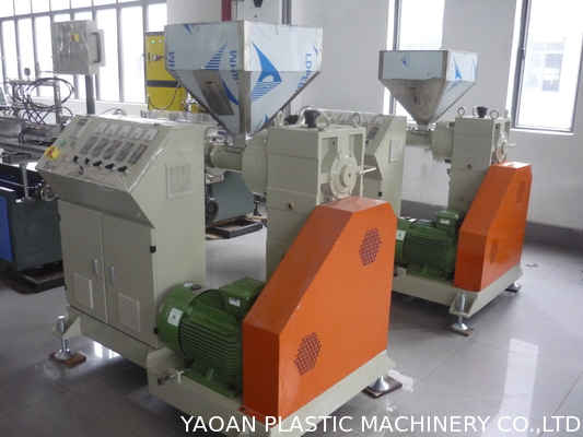 LDPE de Machine van de Pijpuitdrijving voor van de de Spuitbusonderdompeling van de Parfumpomp de Buisdiameter van 39mm